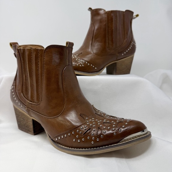 Yoki Shoes - Yoki Brown Studded Western Ankle Boots